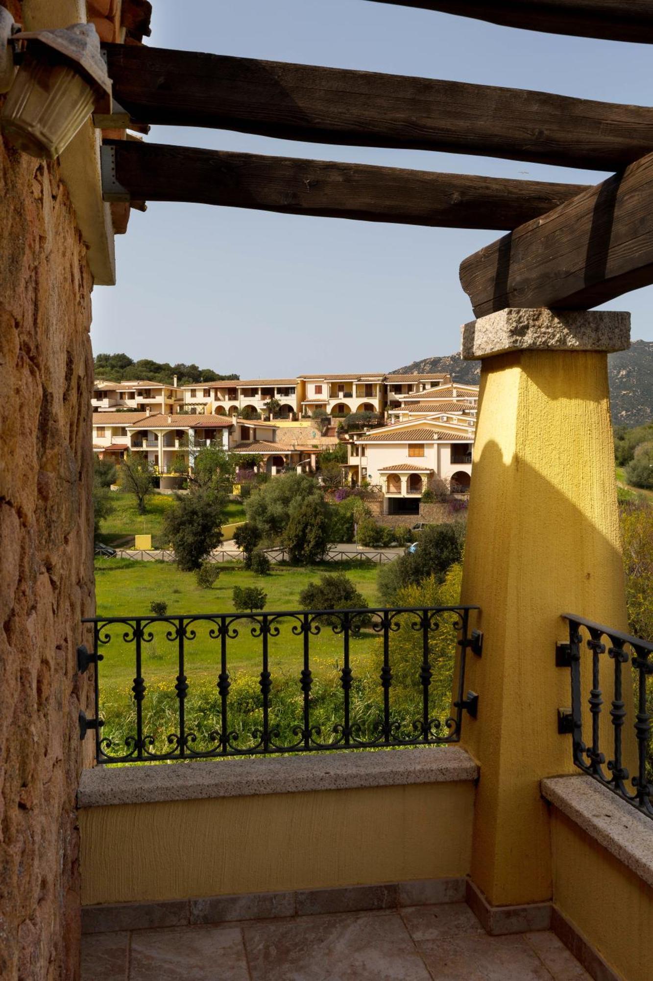 Hotel Sa Suergia Villasimius Exterior foto