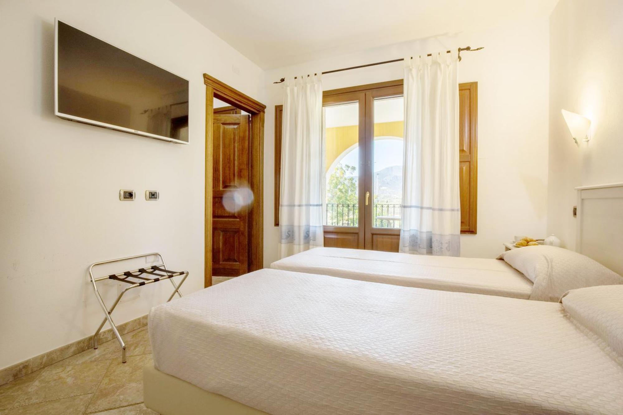 Hotel Sa Suergia Villasimius Exterior foto