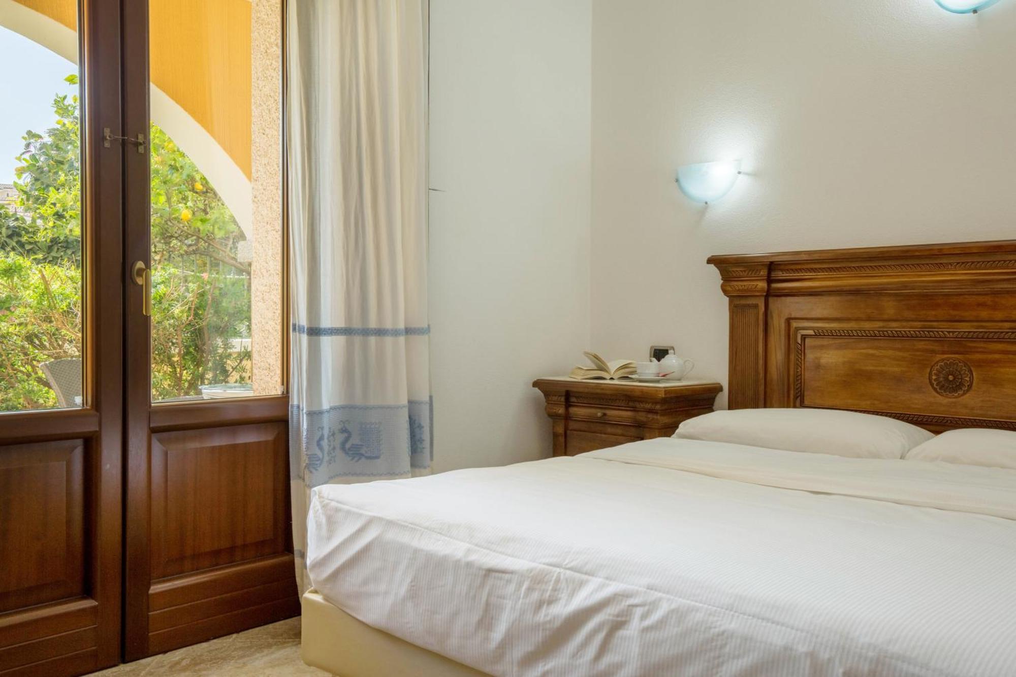 Hotel Sa Suergia Villasimius Exterior foto