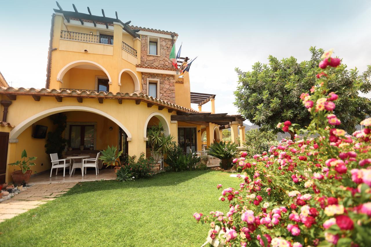 Hotel Sa Suergia Villasimius Exterior foto